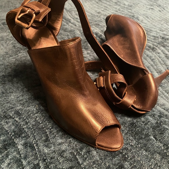 Vera Wang peep toe booties - Picture 3 of 4